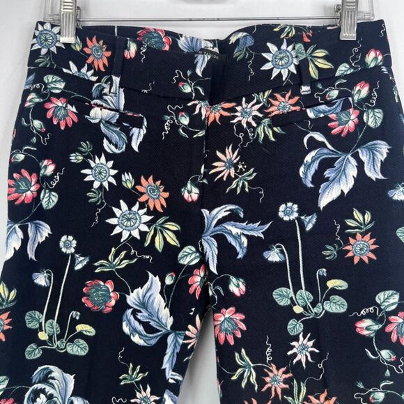 Ann Taylor Navy Floral Print Devin Fit Cotton Ankle Pant Garden Party Size 2/SM - Picture 3 of 11